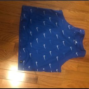 Cropped Nike workout tank top